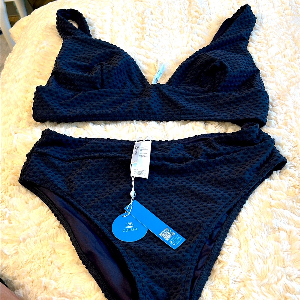 Cupshe Navy Blue Bikini Set / NWT